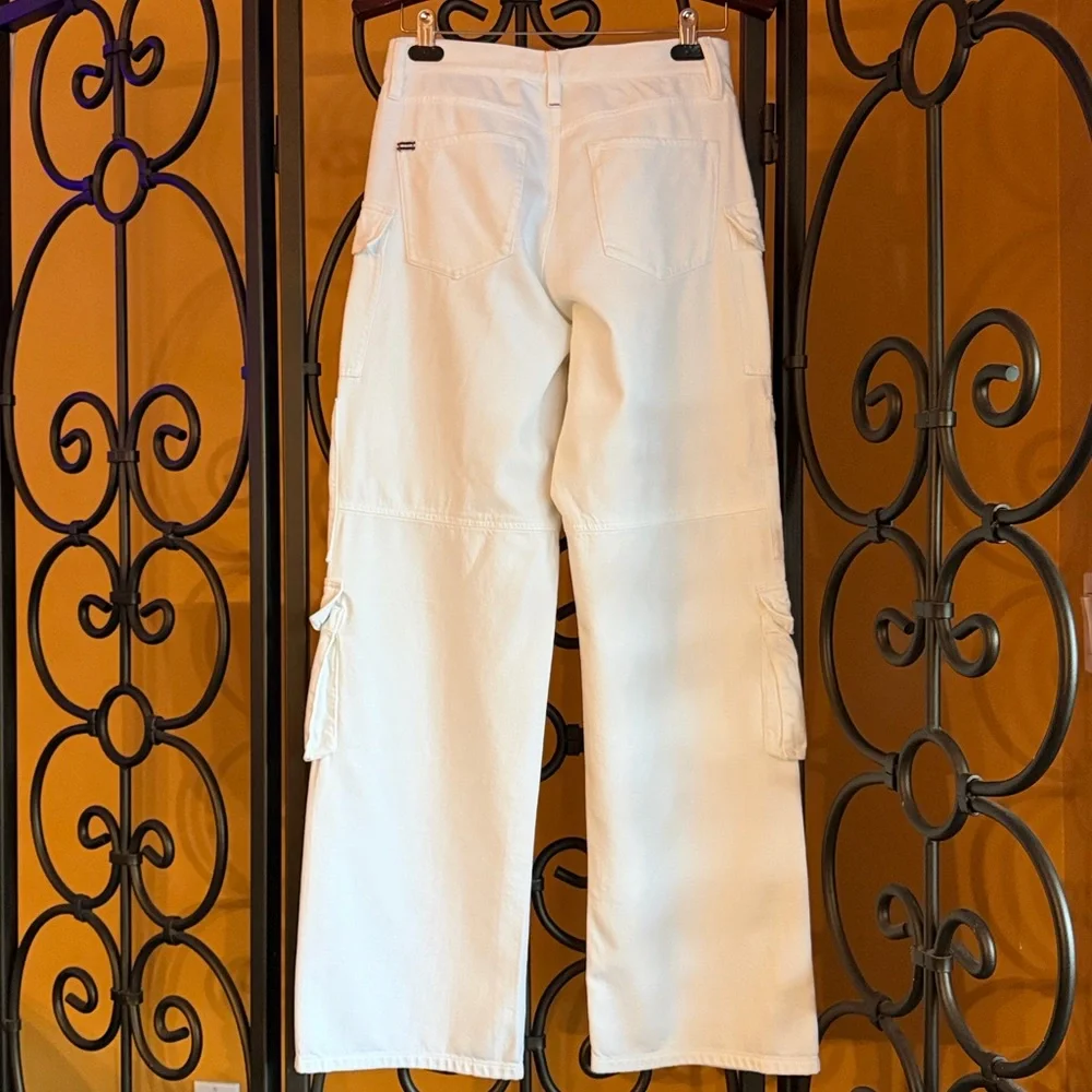 ALICE + OLIVIA Cay Cargo Jean - Picture 3 of 16